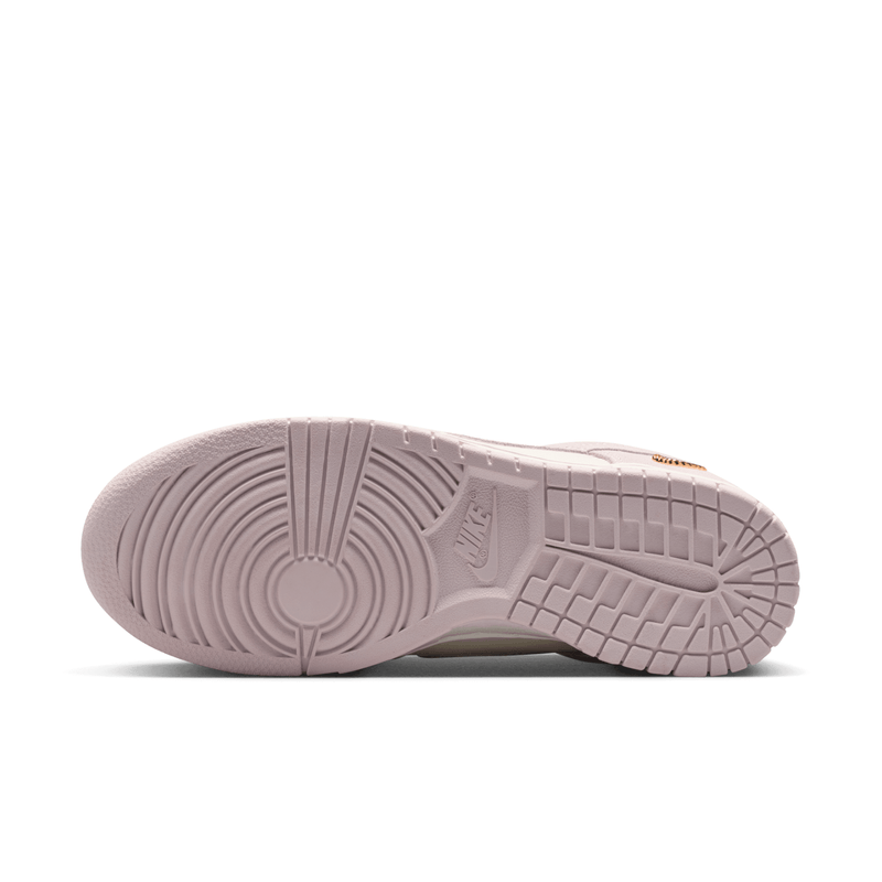 ZAPATILLA NIKE WMNS NIKE DUNK LOW SE MUJER